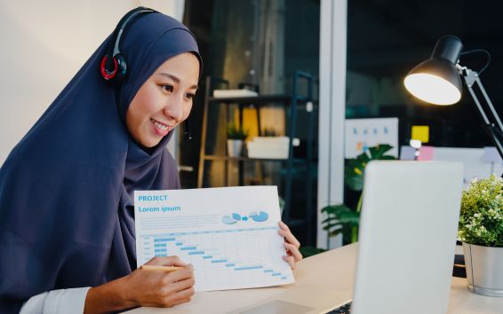 asia tech woman meeting